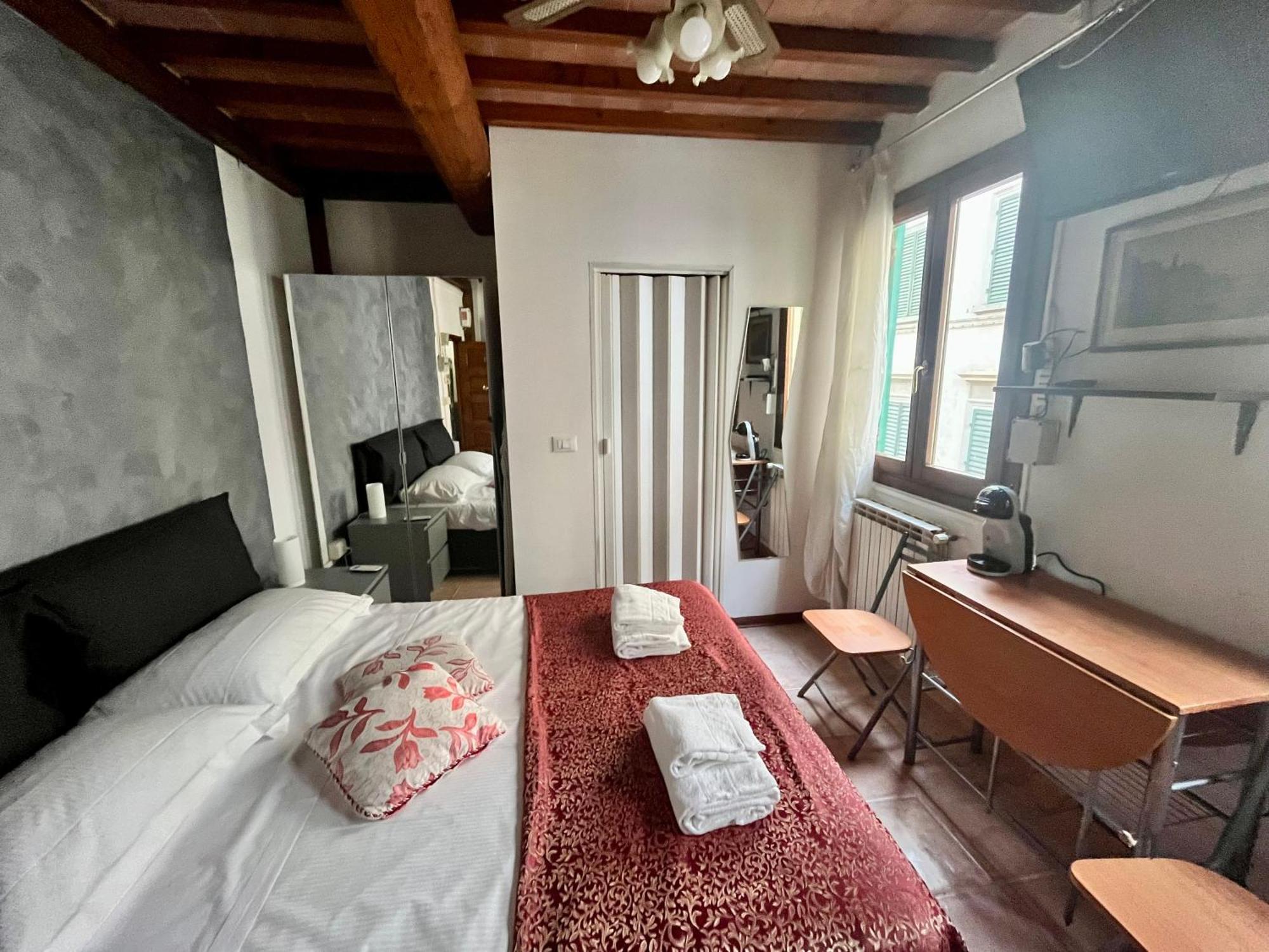 Mini Studio Very Central Close To The Train Station Florence Exterior photo